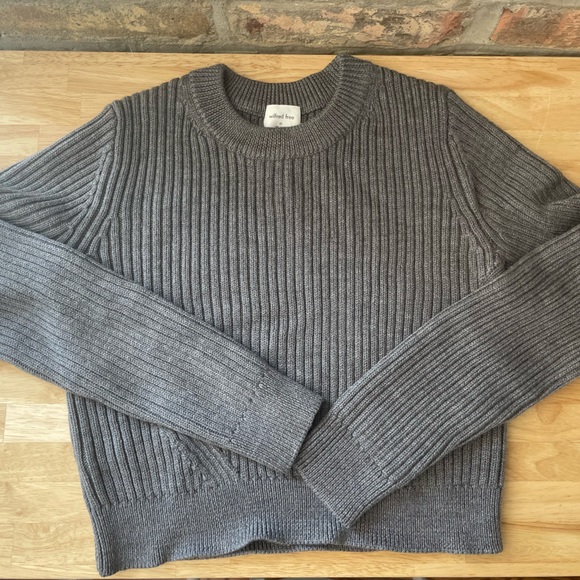Aritzia Wilfred Free Boland sweater - Picture 2 of 3